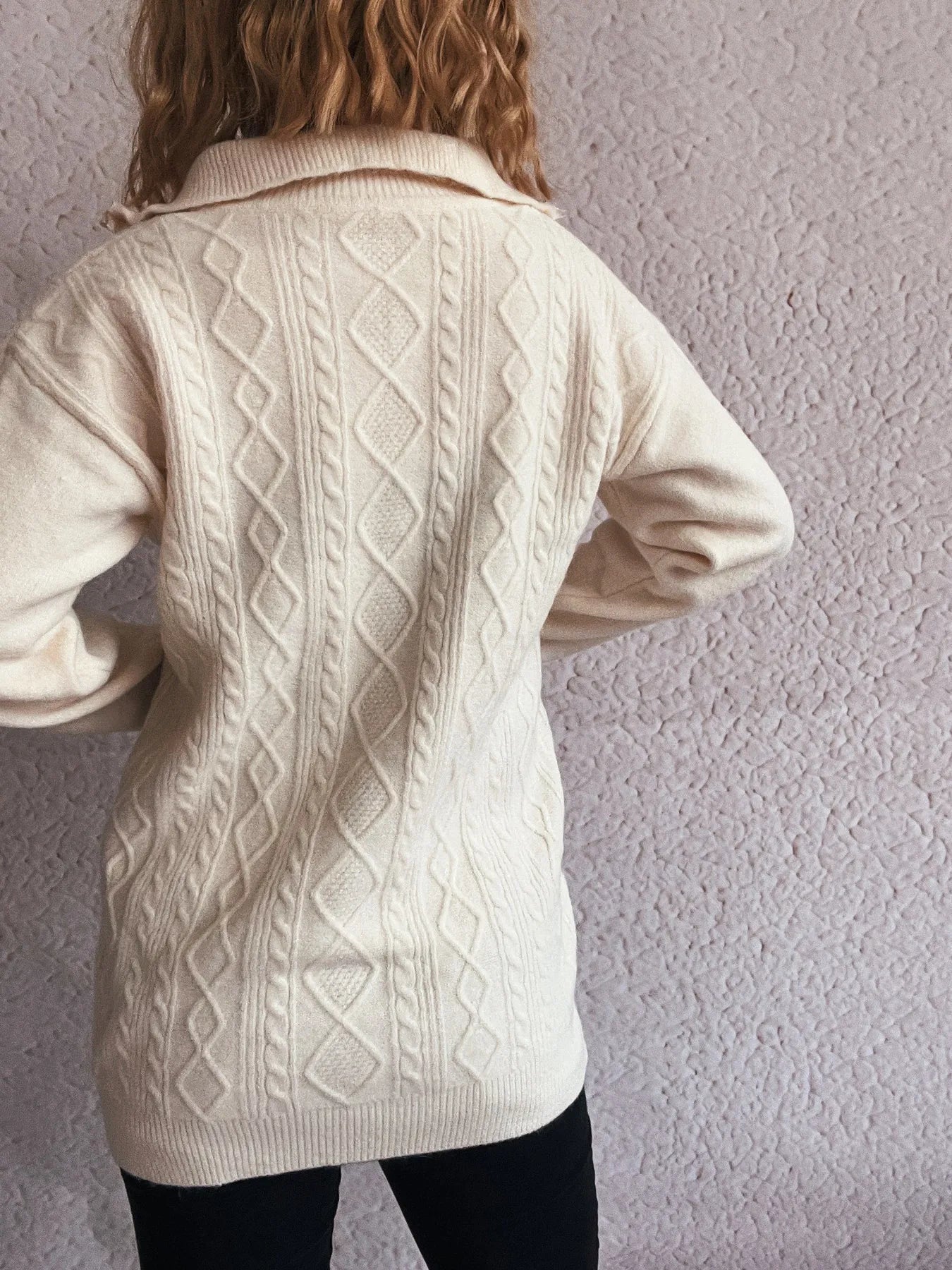 damestrui Cable-Knit Trui wit achterkant